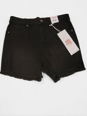 Celebrity Pink Ultra High-Rise Black Denim Jean Shorts~NWT~Size 9/29